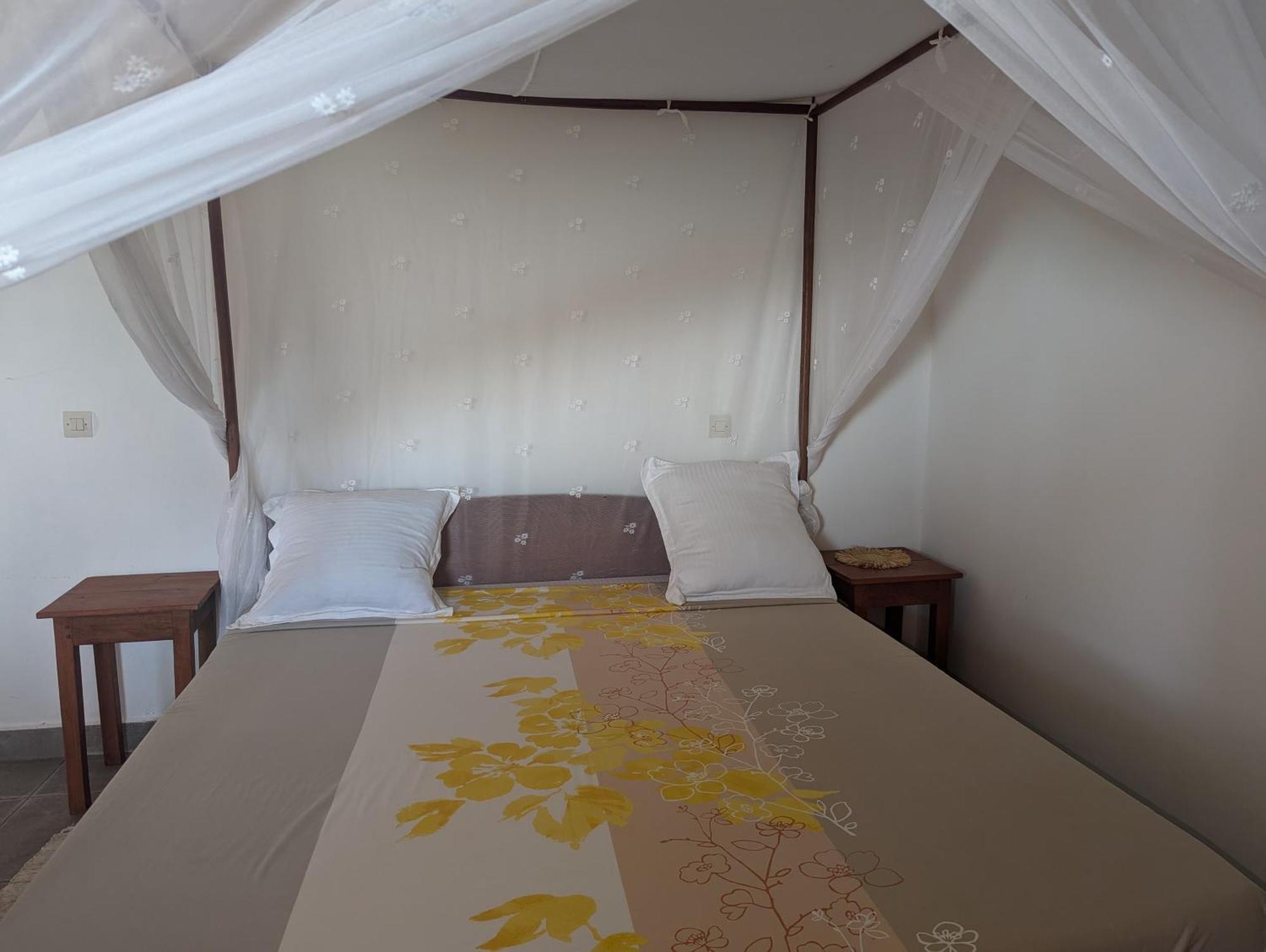 Les Paillottes De Babaomby Hotel Antsiranana Exteriör bild